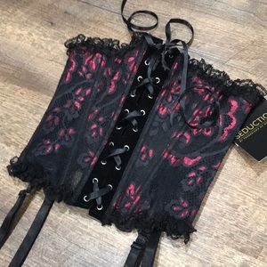 Frederick’s of Hollywood (Waist Cincher)